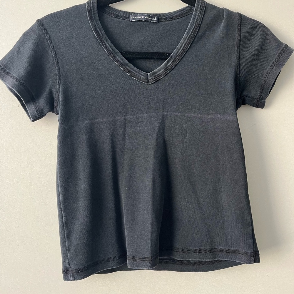 Brandy Melville gray/black tshirt
